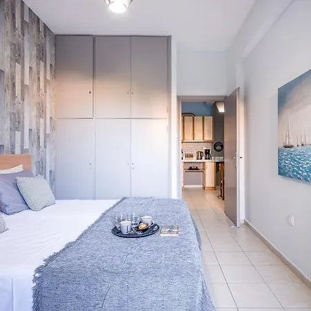Bay A4 * Selianitika