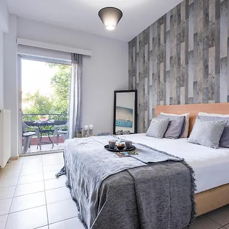 Bay A4 * Selianitika